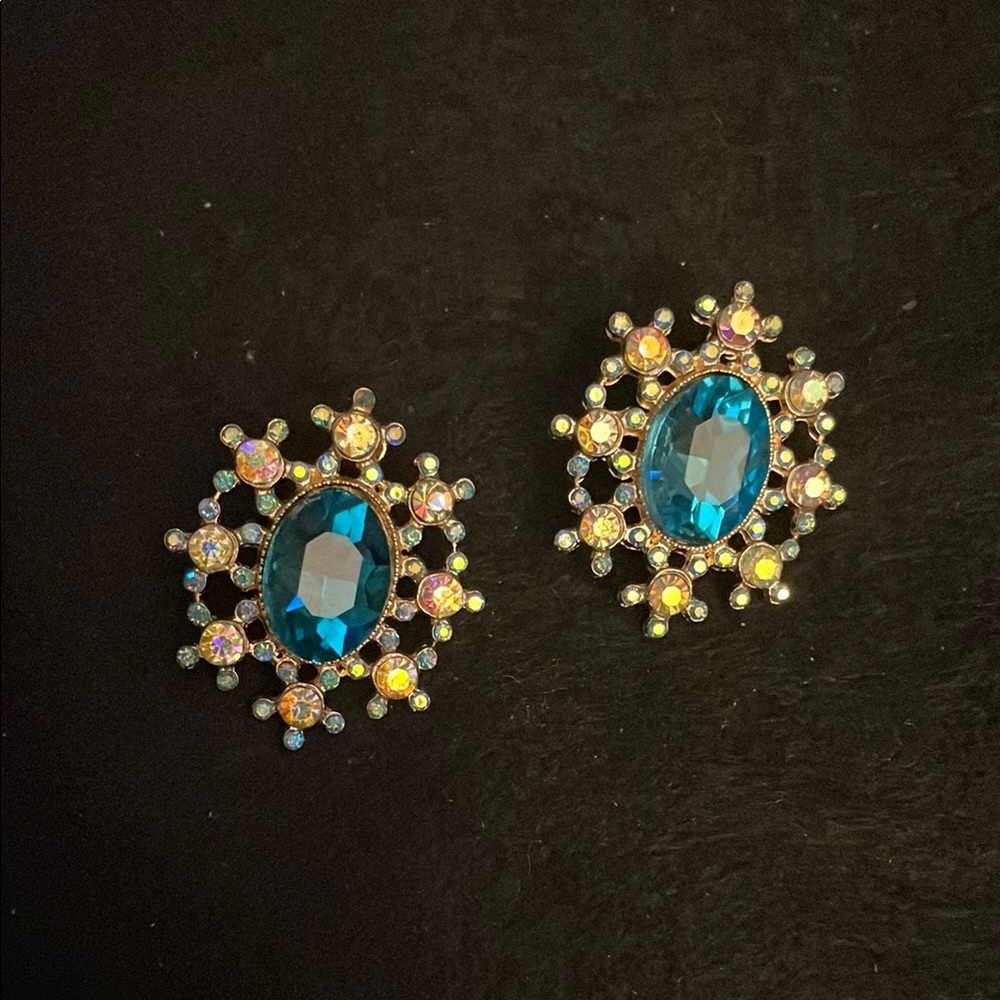 Elegant Crystal Stud Earrings blue and yellow